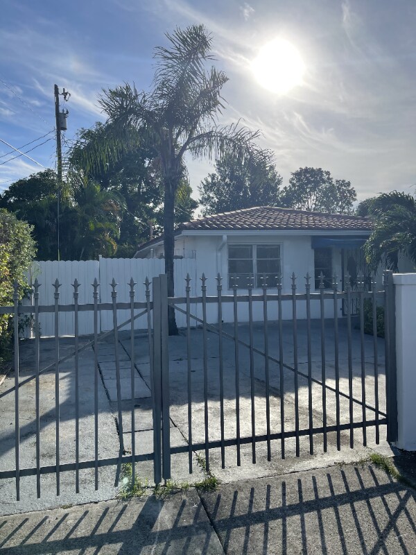 Photo - 1151 SW 24th Ave Unit B