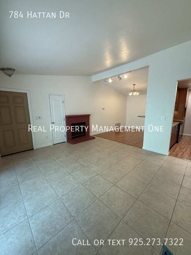 Photo - 784 Hattan Dr