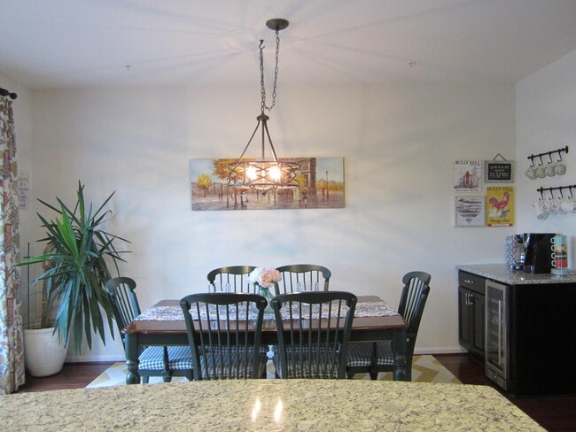 Building Photo - 987 Brechin Lane