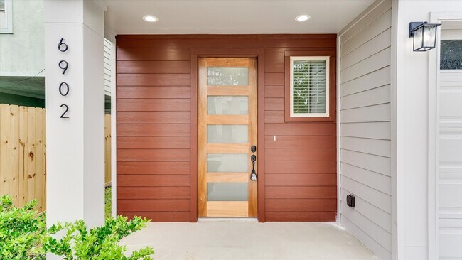 Photo - 6902 Apollo St