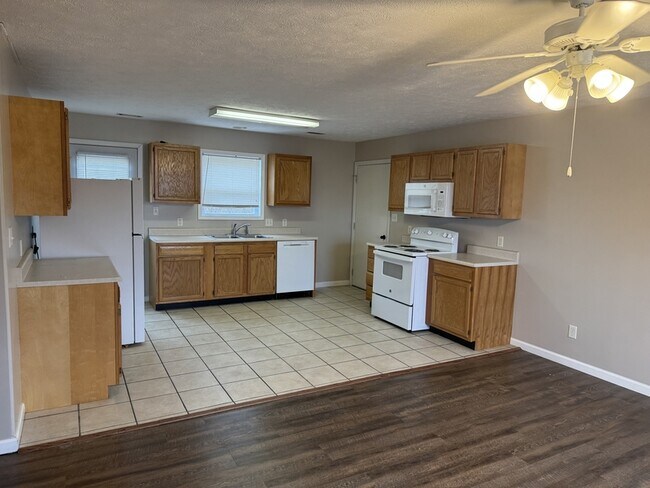 Photo - 306 N Ferne Clyffe Rd