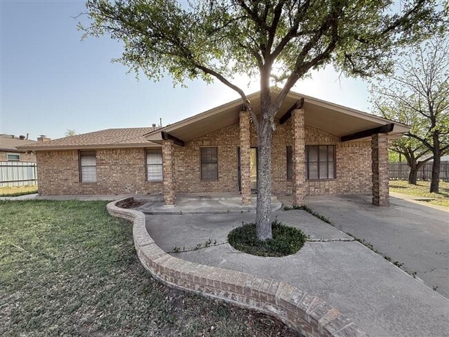 Photo - Spacious 4 bedroom, 2 bath home COMING SOON!