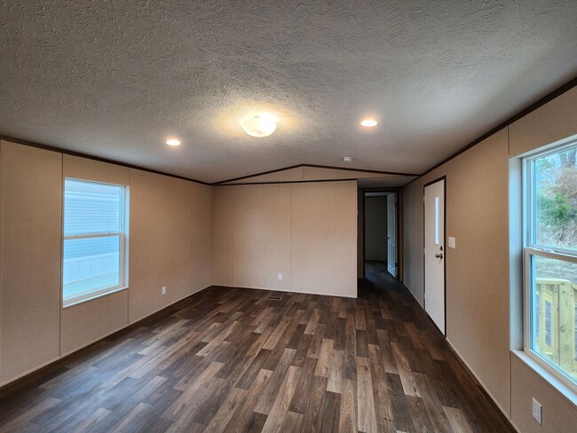 Photo - 141 Littleton St