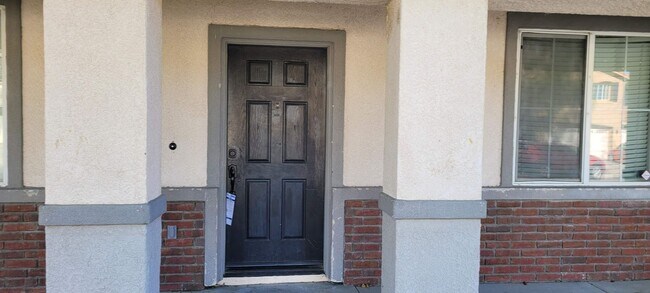 1262 Garrett Way