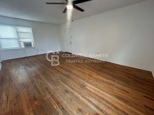Building Photo - 2405 16th St Unit B