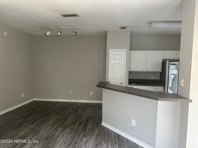 Photo - 13703 Richmond Park Dr N Condo Unit 2303