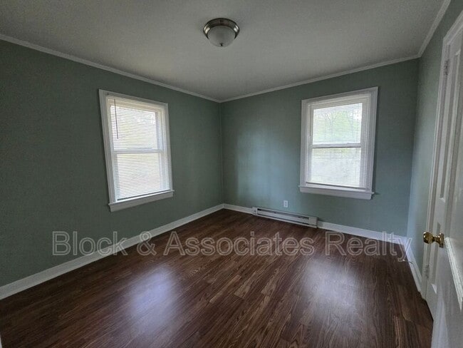 Photo - 1703 E Gate City Blvd