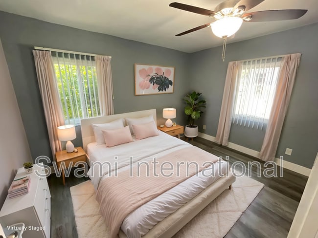 Photo - 1031 W 102nd St Unit 1