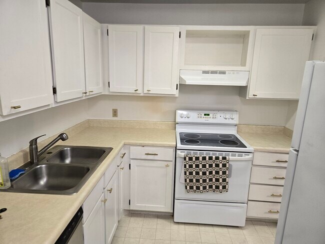 Photo - 425 S 1000 E