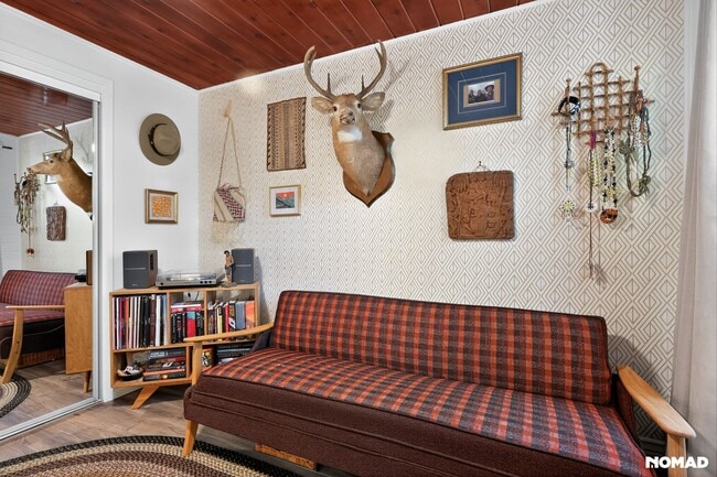 Photo - 1343 N High St