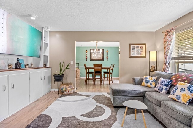 Photo - 2442 Duncan Dr