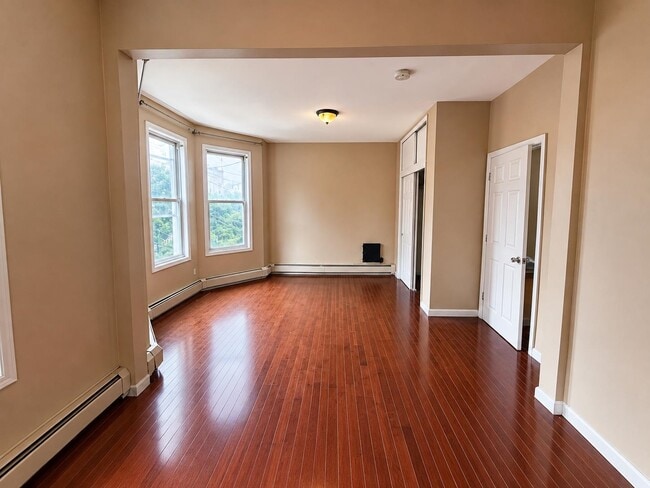 Photo - 804 27th St Unit 2