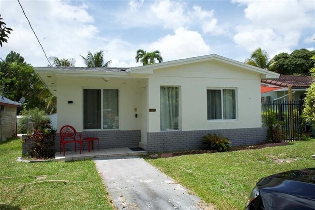 Building Photo - 11150 Peachtree Dr Rental