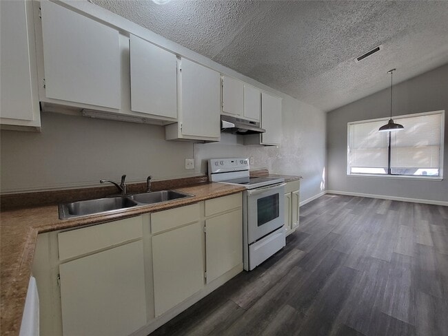 Photo - 10315 Limestone Dr