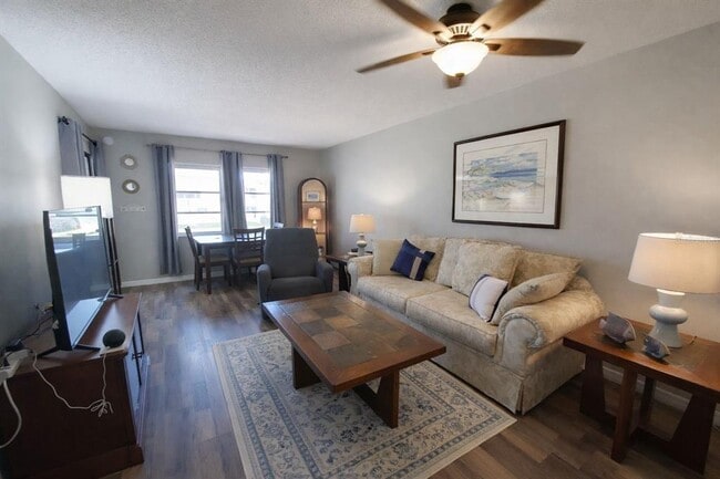 Photo - 1391 Mission Hills Blvd