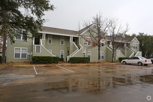 Photo - Crystal Creek Apartments