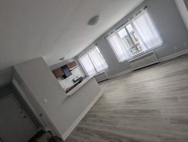 Photo - 2251 - 2257 Jane Street