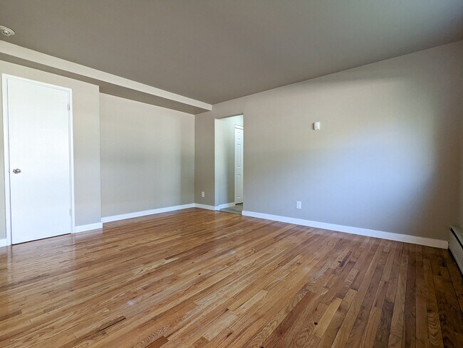 Photo - Rossdale Apartments 2