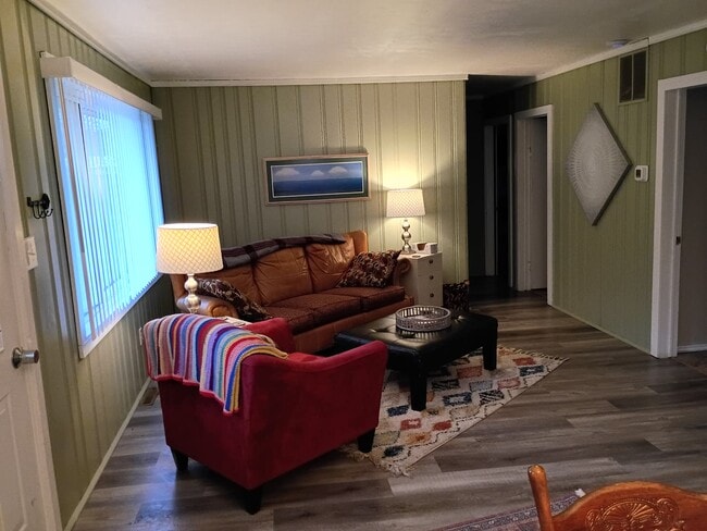 Photo - 207 Walnut St