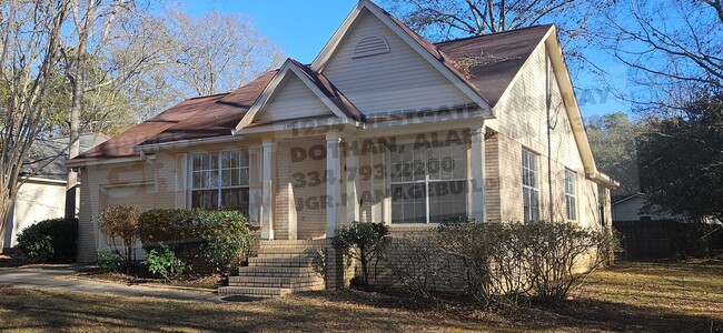 2415 Stonewood Dr