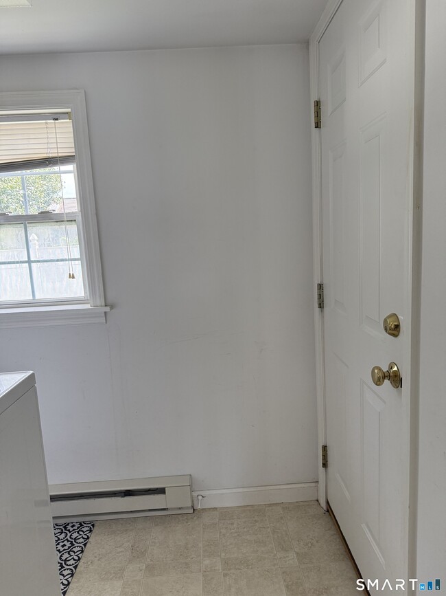 284 Linwood Ave