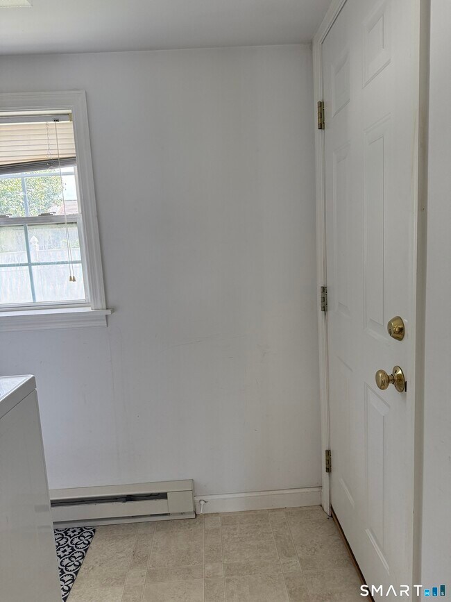 Photo - 284 Linwood Ave
