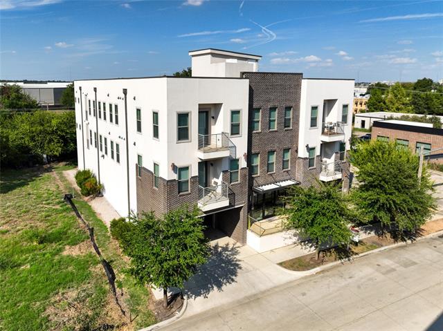 Building Photo - 2712 Wingate St Unit 301 Rental