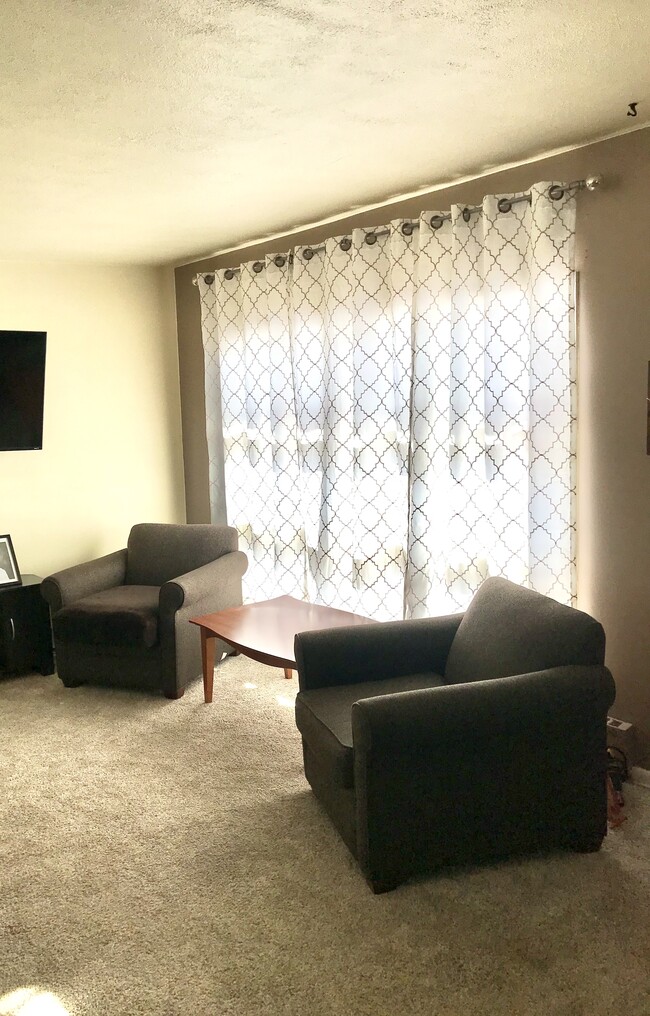 Photo - 6012 Donlar St