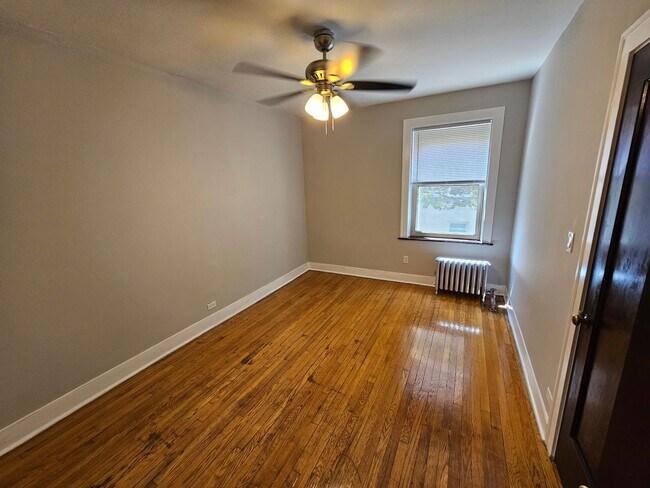 Photo - 4537 N Hamilton Ave Unit 1w