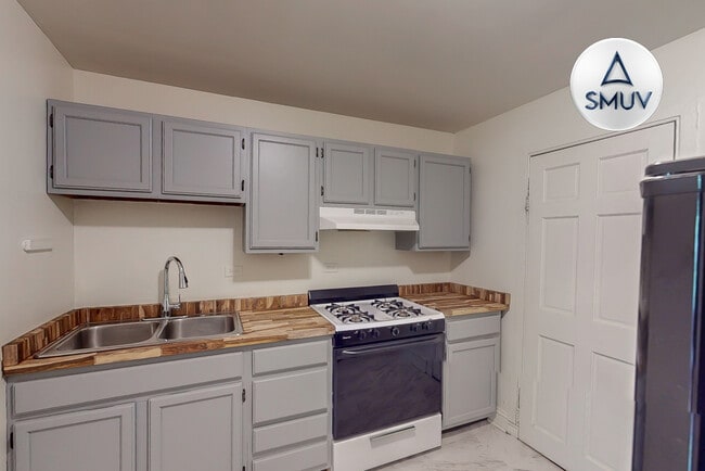 Building Photo - 929 N Calvert St Unit 3R Rental