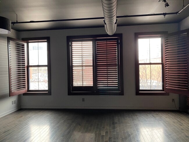 Photo - 139 E Main St