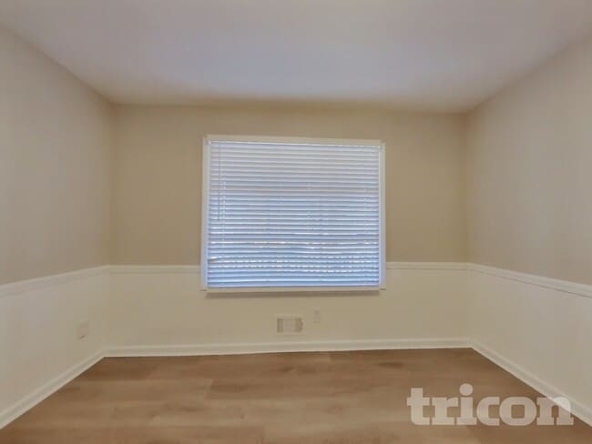 Photo - 324 Pioneer Cir