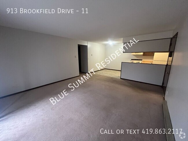 Building Photo - 2 bed, 1 bath apartment Unit 11