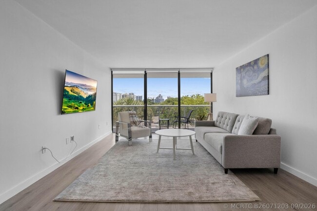 Building Photo - 3701 N Country Club Dr Unit 404