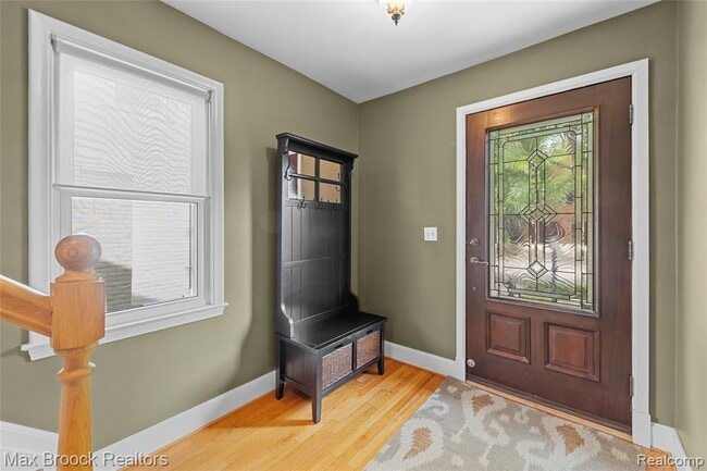 Photo - 758 Chester St