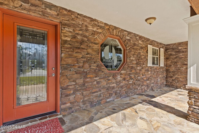 Photo - 16 Forest View Way