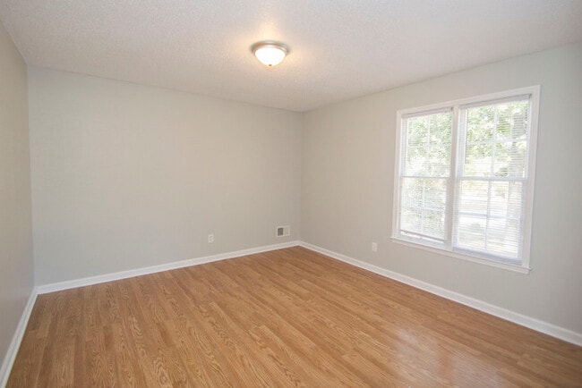 Photo - 2504 Banner Hill Rd