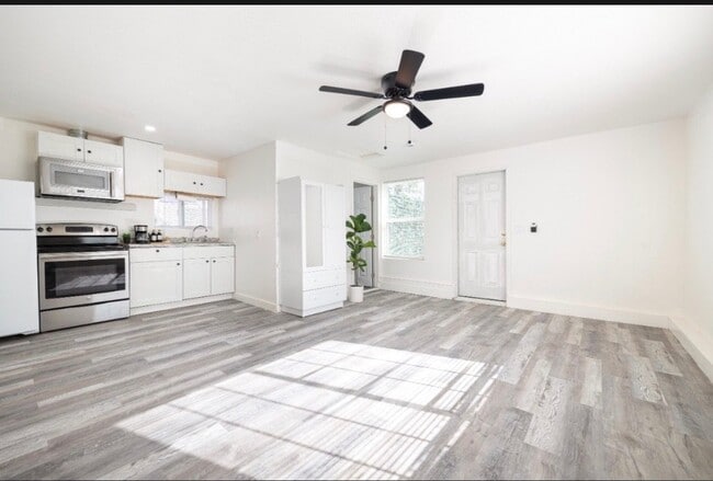 Photo - 4346 Keeler Ave