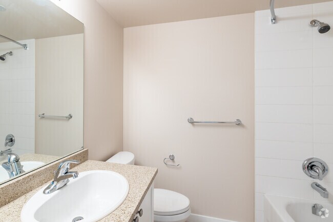 2BR, 1.5BA - 980SF - Primary Bathroom