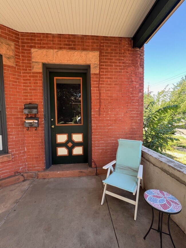 Photo - 2261 High St