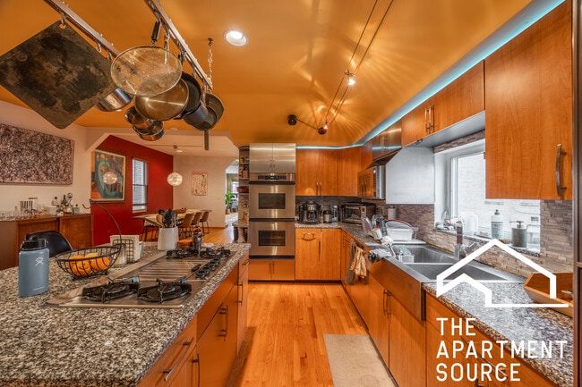 Photo - 1224 W Augusta Blvd Unit 3