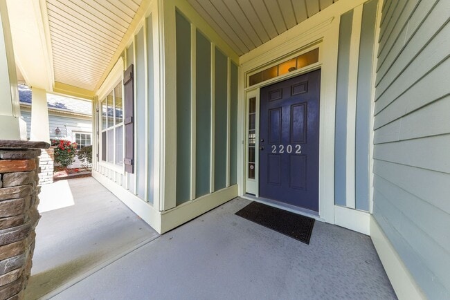 Photo - ~ COMPASS POINTE ~