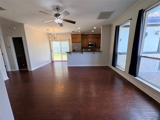 1213 Delsie Dr
