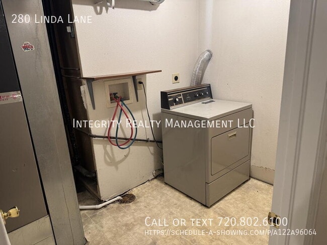 Photo - 280 Linda Ln