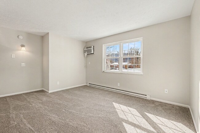 Photo - 4600 Winston Ave Unidad 8