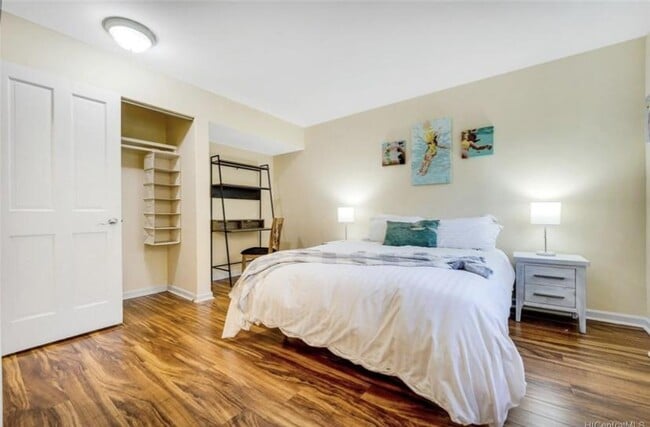 Building Photo - 714 16th Ave Rental