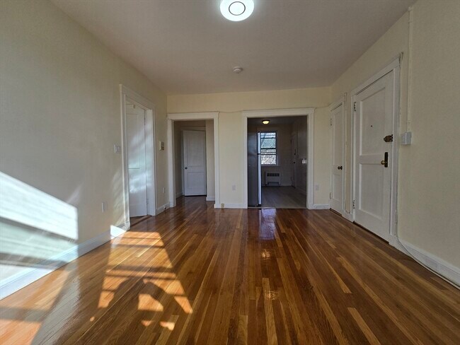 Photo - 183 Kent St Unit 5