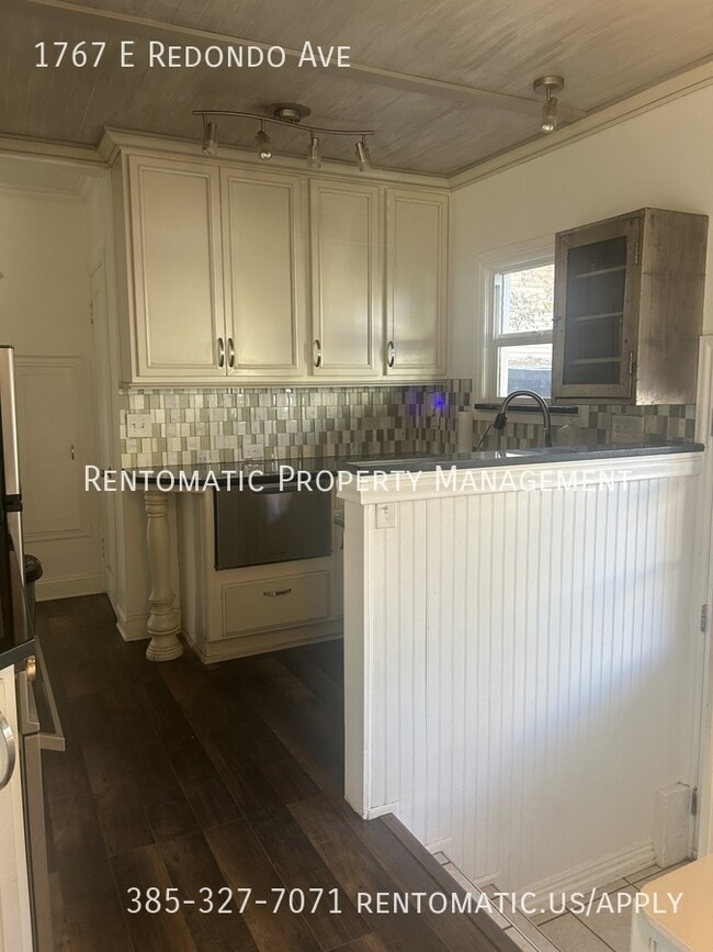 Photo - 1767 E Redondo Ave