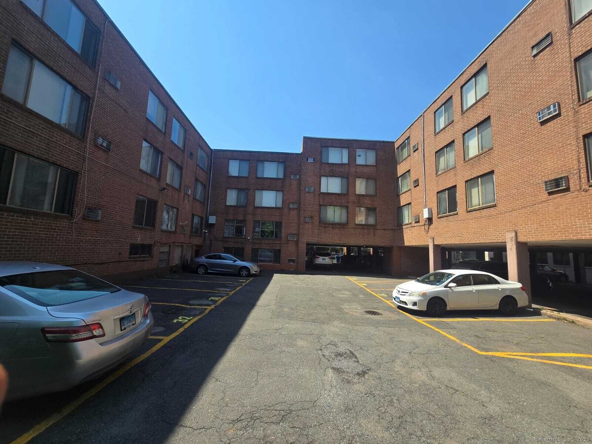 Photo - 950 Asylum Ave Unit 208