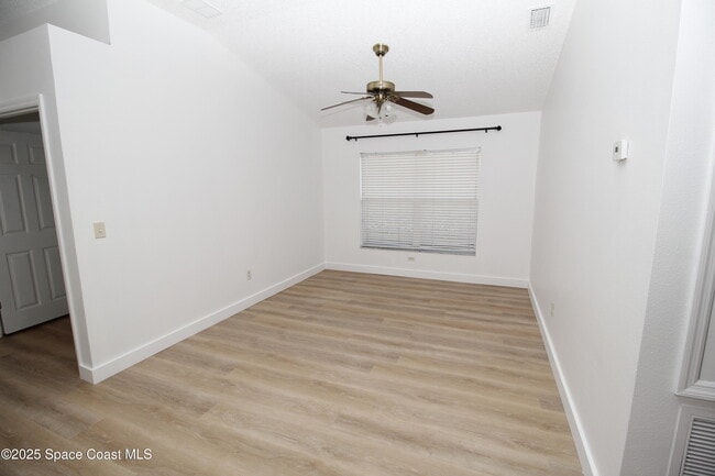 Photo - 2440 Bridgeport Cir